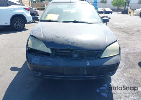 2005 Ford Focus Zxw z USA, uszkodzony, nr VIN 1FAFP36N75W267320